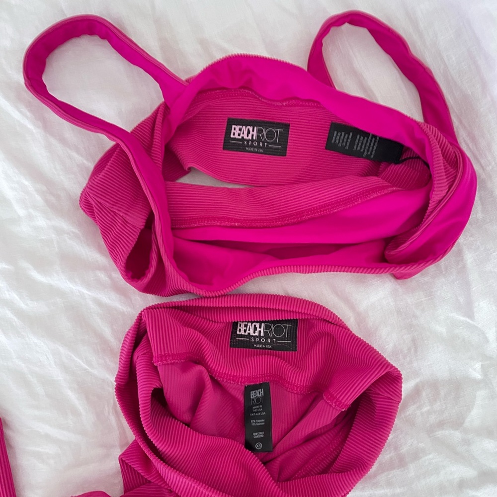 Beach Riot Hot Pink Set - Picture 2 of 2